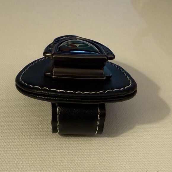 Mercedes Sunglass Holder for Car with Logo Black PU Leather NWT - Picture 6 of 10